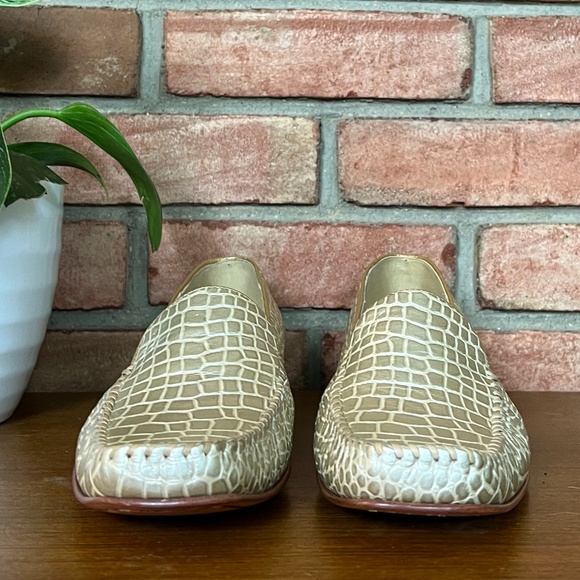 Robert Zur Soft Gold Crocodile Embossed Glove Loafer with Square Toe in Size 12 - Picture 3 of 11